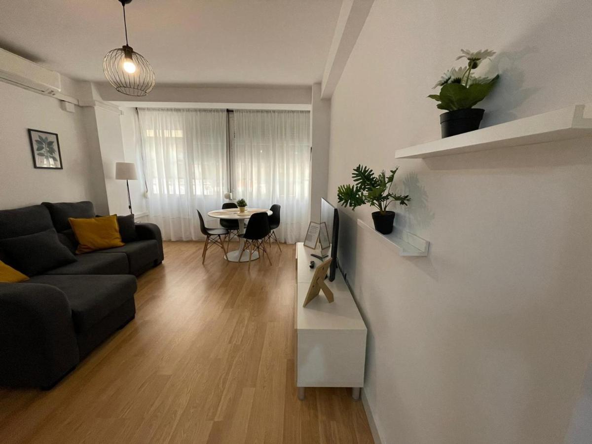 Holidays2Malaga 2 Bedroom Armengual De La Mota Close Shopping Center Экстерьер фото