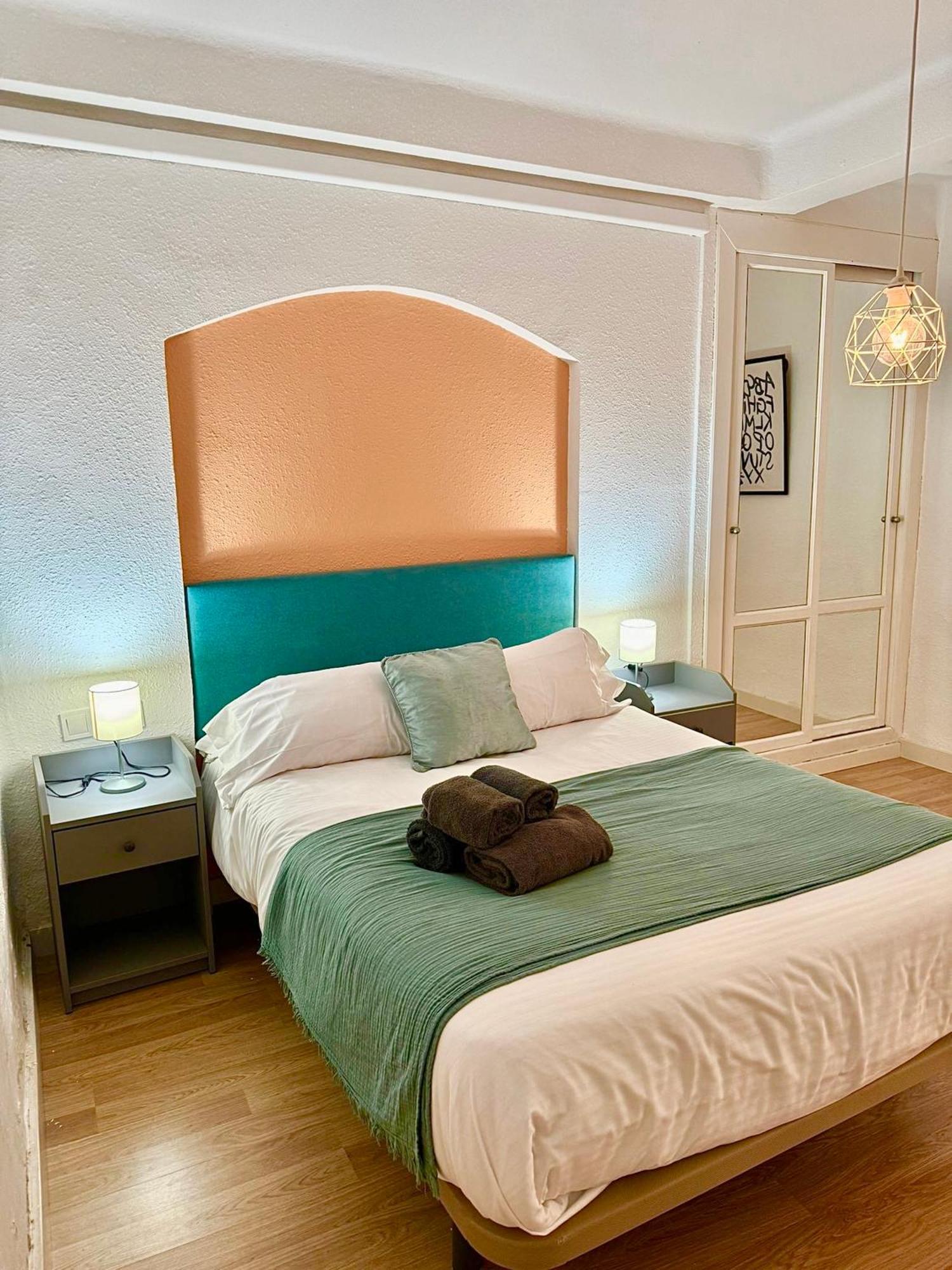 Holidays2Malaga 2 Bedroom Armengual De La Mota Close Shopping Center Экстерьер фото
